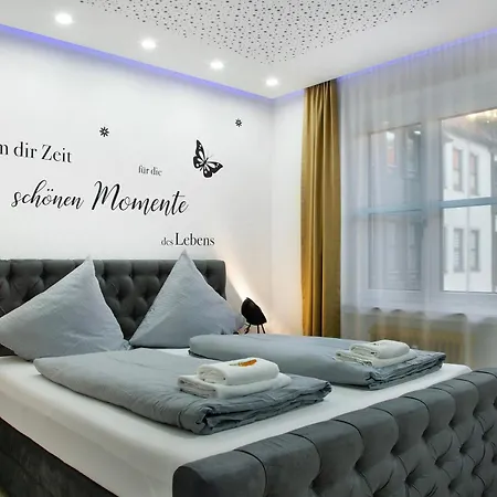 Modern Neuburg 1 - New *