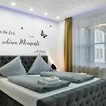 Modern Neuburg 1 - New *